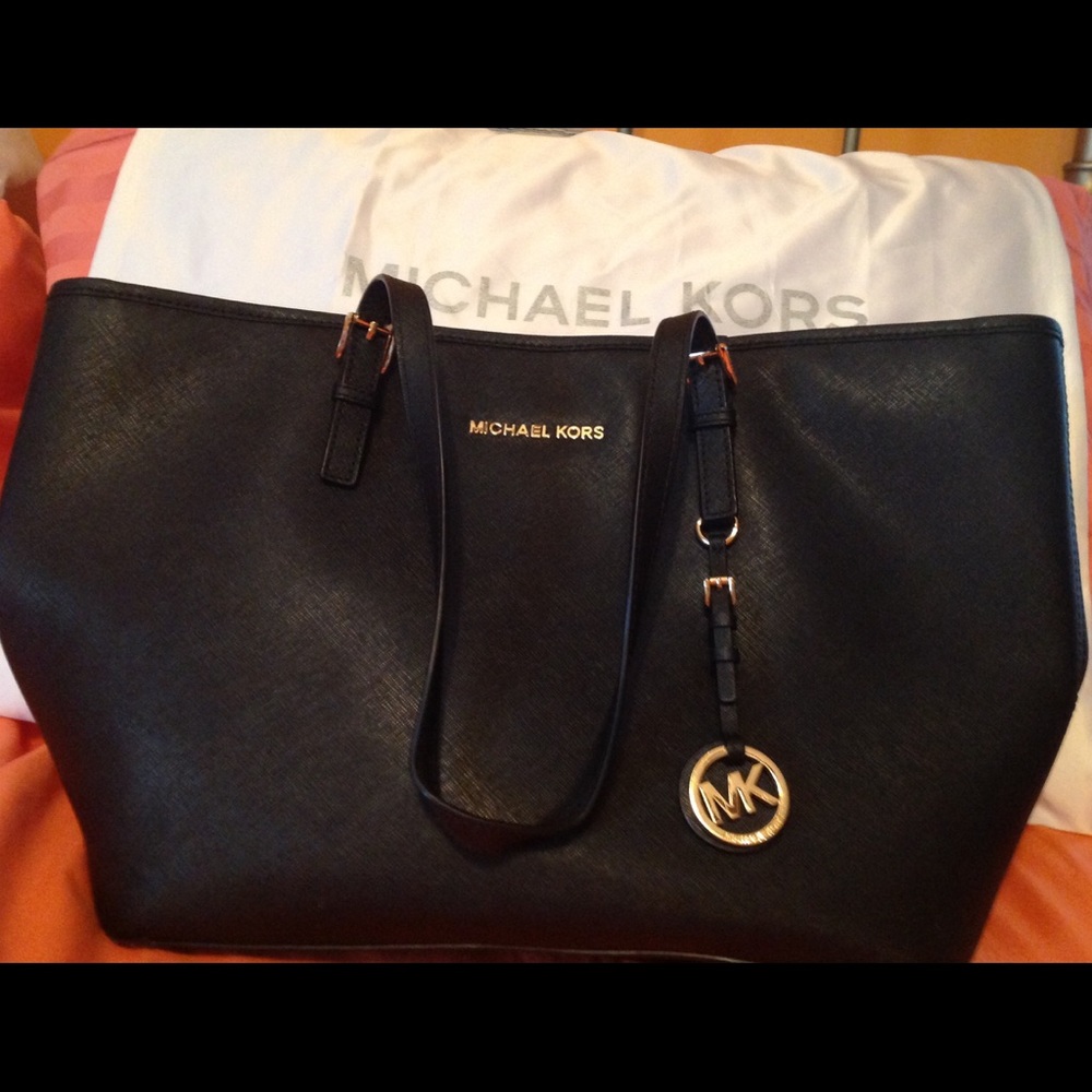 Michael Kors Medium Leather tote